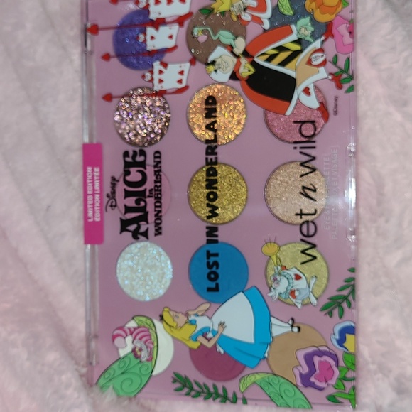 Wet n Wild Alice in Wonderland bundle - Picture 3 of 9